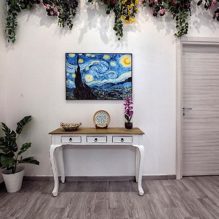 Garden House: Apartments And Rooms For Holidays ปาแลร์โม ภายนอก รูปภาพ