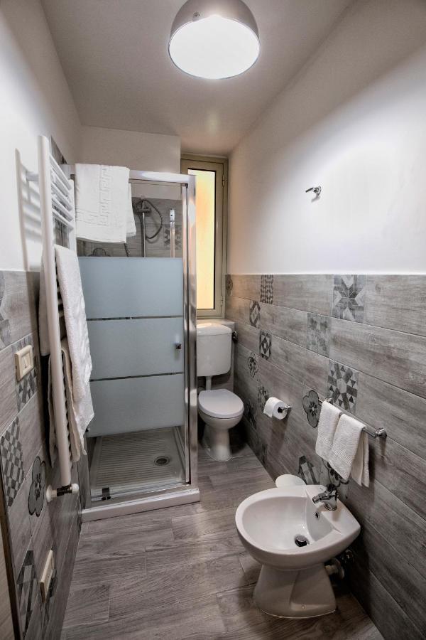 Garden House: Apartments And Rooms For Holidays ปาแลร์โม ภายนอก รูปภาพ