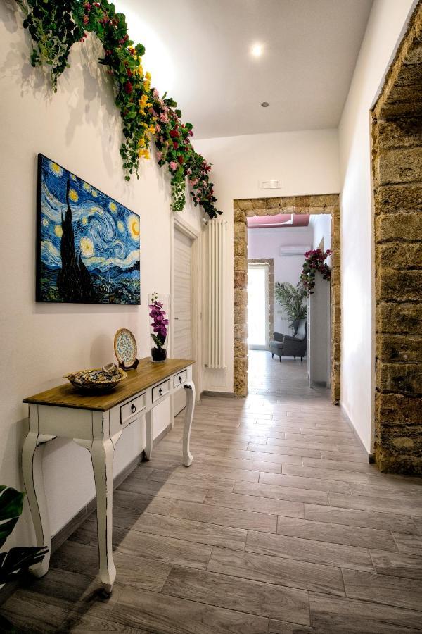 Garden House: Apartments And Rooms For Holidays ปาแลร์โม ภายนอก รูปภาพ