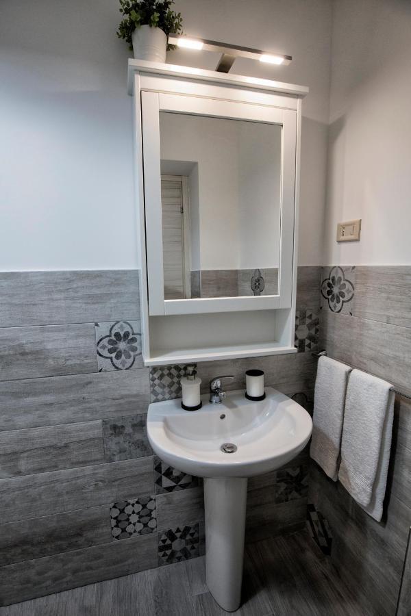 Garden House: Apartments And Rooms For Holidays ปาแลร์โม ภายนอก รูปภาพ