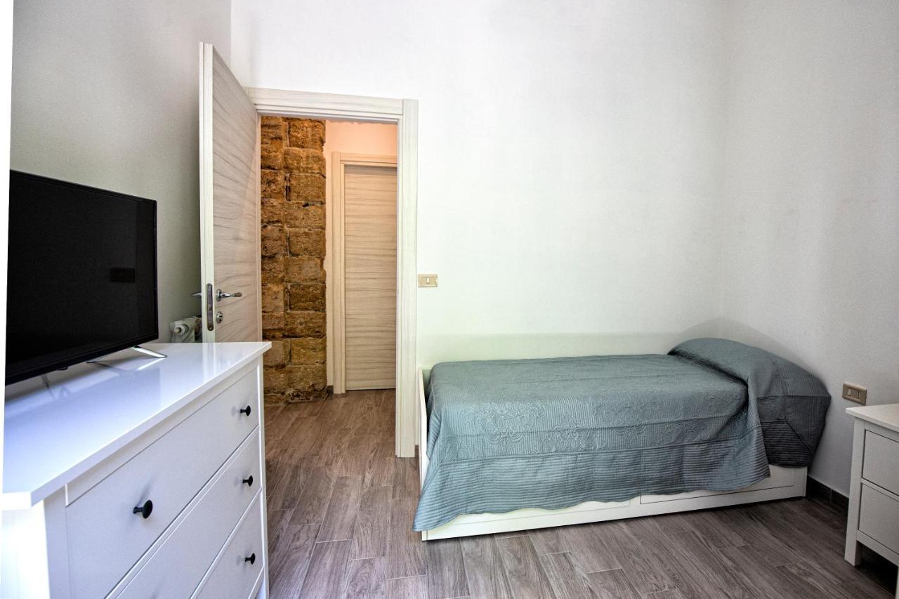Garden House: Apartments And Rooms For Holidays ปาแลร์โม ภายนอก รูปภาพ