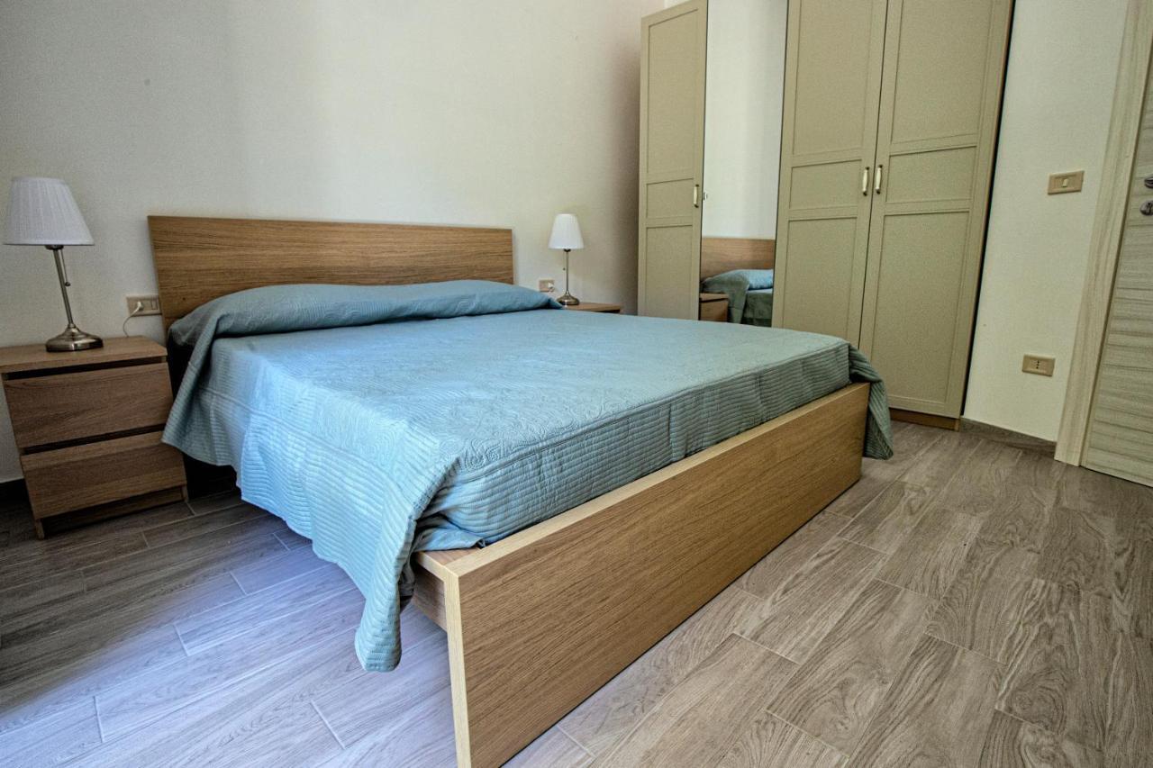Garden House: Apartments And Rooms For Holidays ปาแลร์โม ภายนอก รูปภาพ