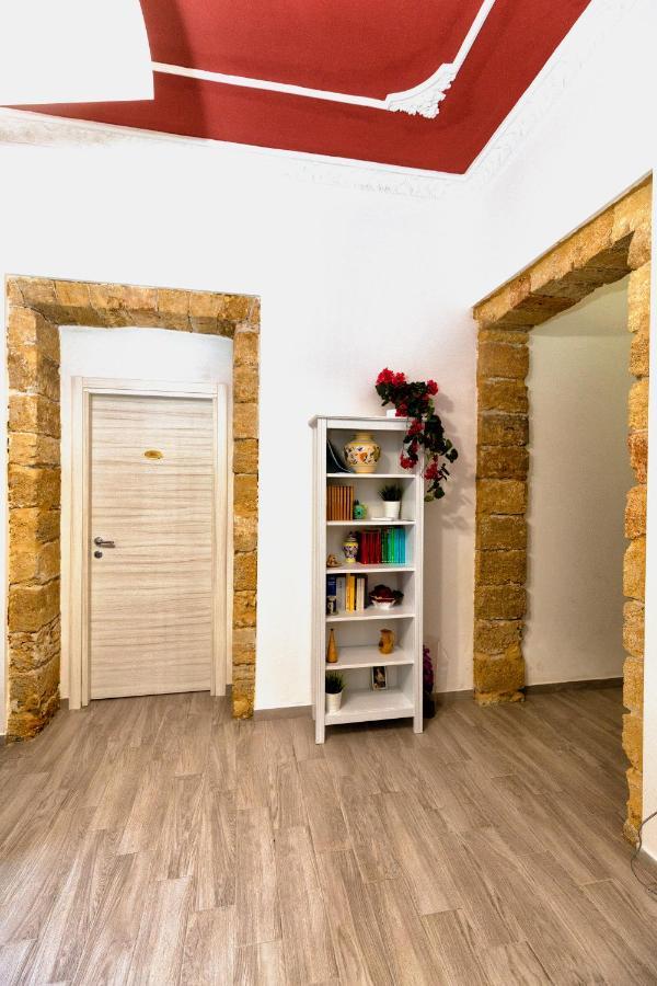 Garden House: Apartments And Rooms For Holidays ปาแลร์โม ภายนอก รูปภาพ