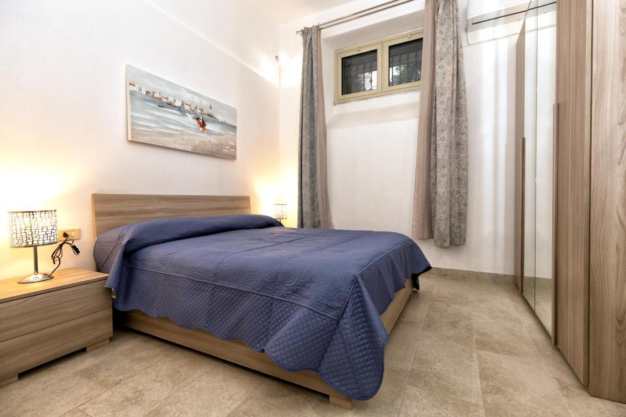 Garden House: Apartments And Rooms For Holidays ปาแลร์โม ภายนอก รูปภาพ