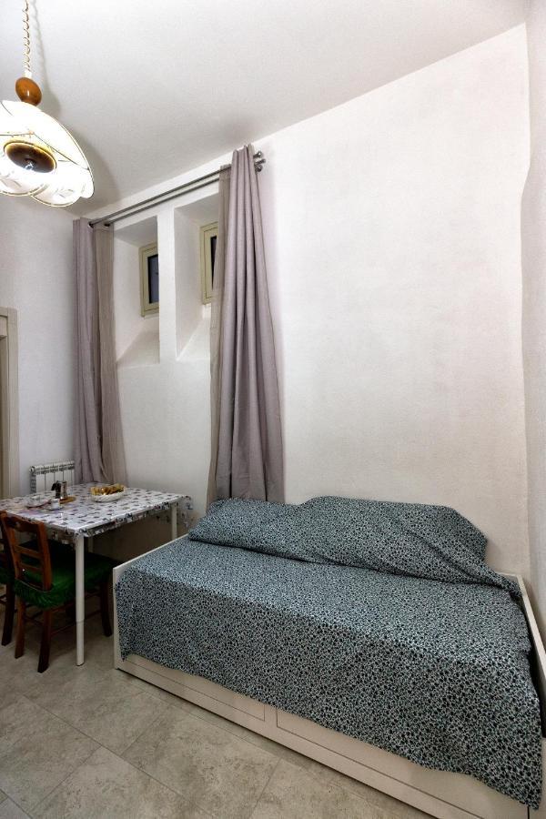 Garden House: Apartments And Rooms For Holidays ปาแลร์โม ภายนอก รูปภาพ